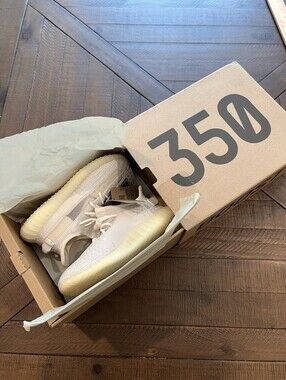 ADIDAS Yeezy Boost 350 V2 Sneaker Kids Size US 12.5 Bone New W/ Box